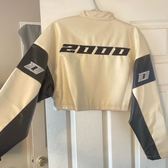 Cropped leather bomber jacket fashion nove never worn - Picture 2 of 5